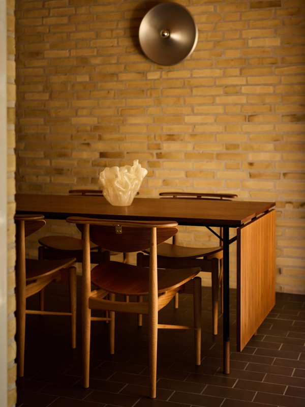 The Reading Chair in oak (dark oil) and walnut.