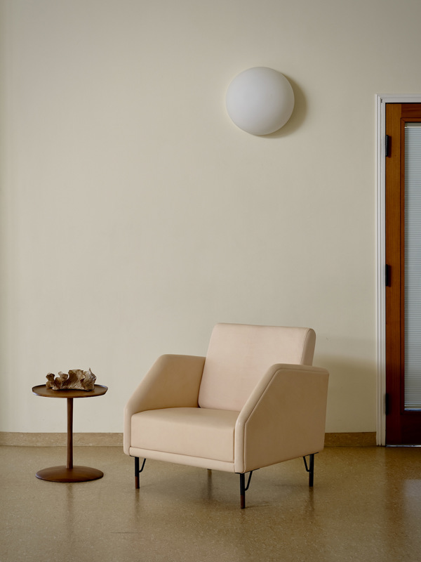 The 77 Chair upholstered in exclusive vegetal leather.