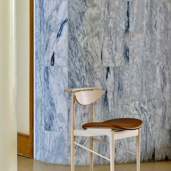 News & Stories | The Reading Chair is Introduced in New Materials